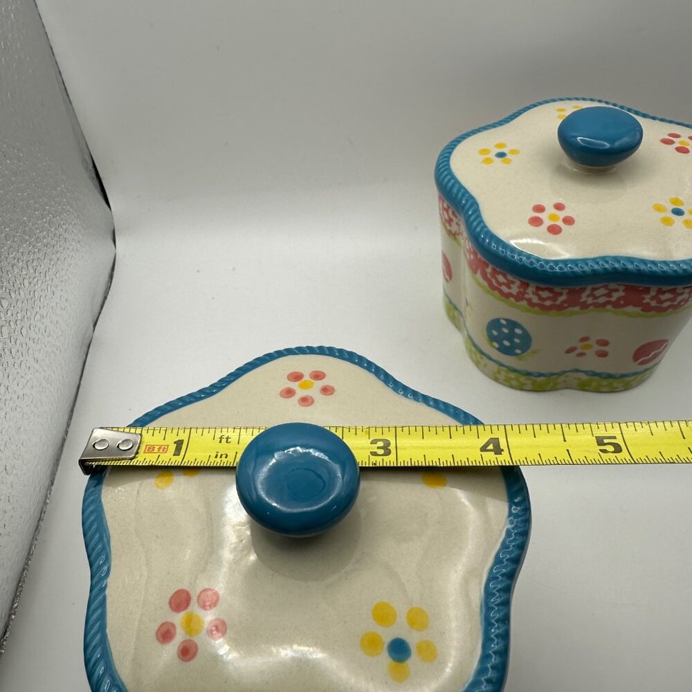 Temp-tations by Tara set of 2 retired “Old World” Easter  10 oz covered dishes - Picture 6 of 6